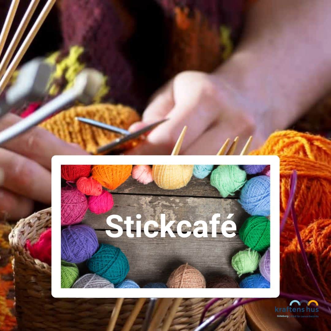 En bild på garn och händer som håller i sin stickning