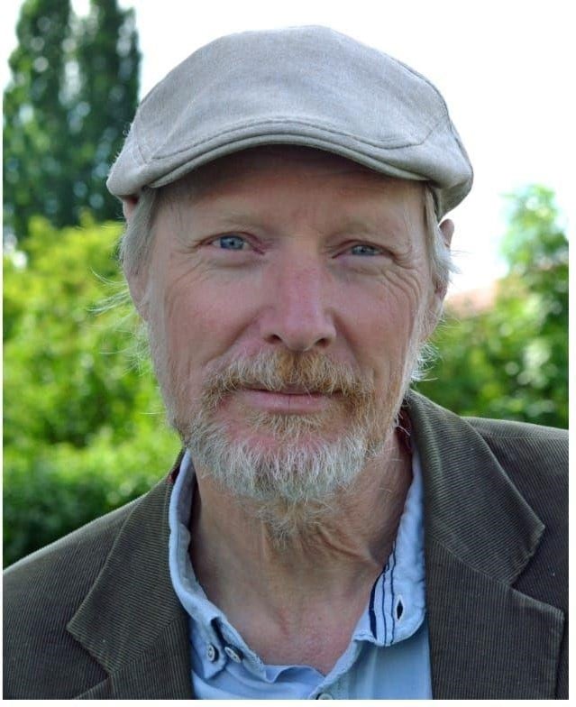 Gunnar Källström berättar med ord och toner om sin cancerresa på Kraftens hus i Borås