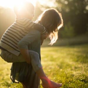 Bild för Nycklar till samtal – barn och unga behöver oss