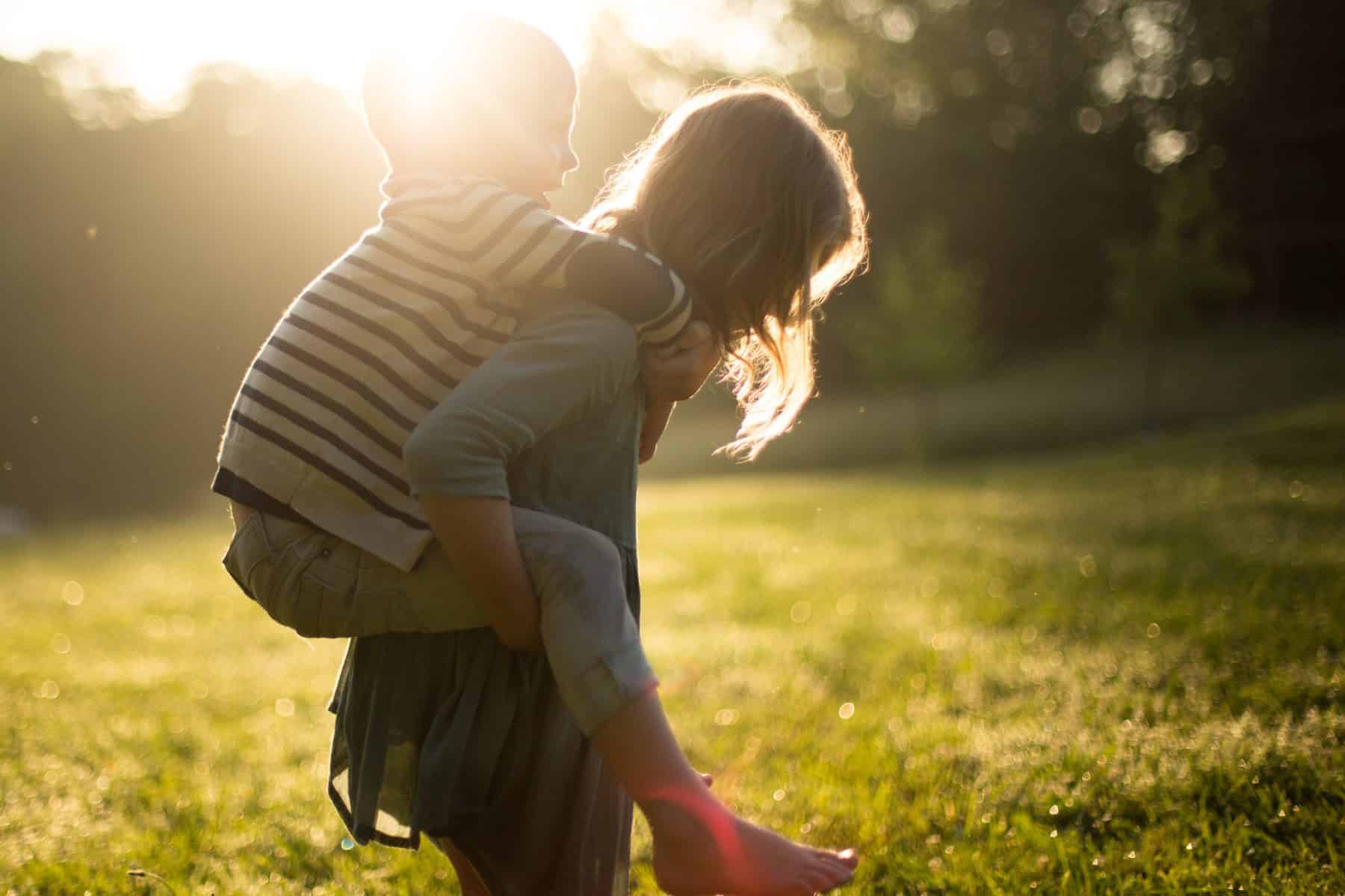 Bild för Nycklar till samtal – barn och unga behöver oss